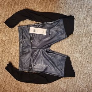 NWT Alo goddess leggings